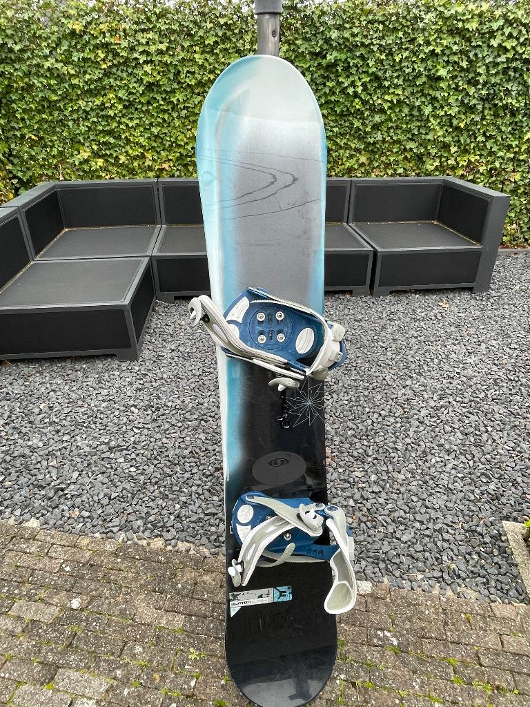 Burton Clash snowboard 151, Sport en Fitness, Snowboarden, Ophalen, Gebruikt, Board