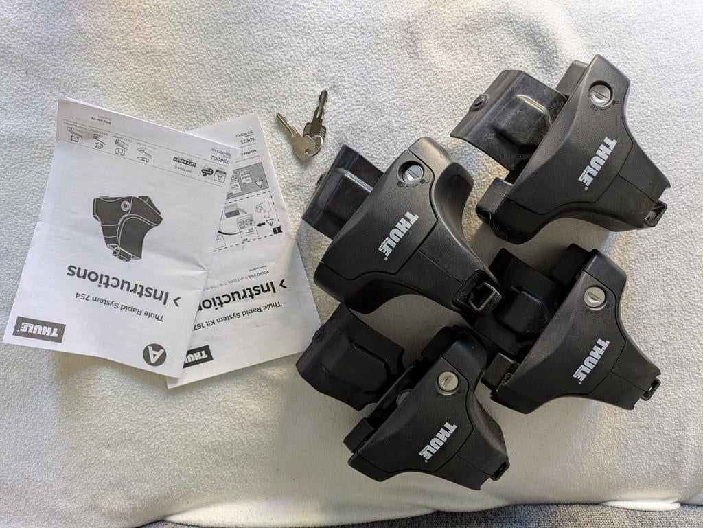 Thule Rapid System 754 dakdrager voetenset met kit 1673, Auto diversen, Dakdragers, Ophalen of Verzenden, Zo goed als nieuw