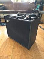 Fender Mustang gt100 versterker, vrijwel nieuw., Muziek en Instrumenten, Versterkers | Bas en Gitaar, Ophalen, Zo goed als nieuw