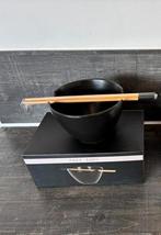Zwart poke bowl schaaltje / Jens living, Keramiek, Nieuw, Ophalen of Verzenden, Kom(men)