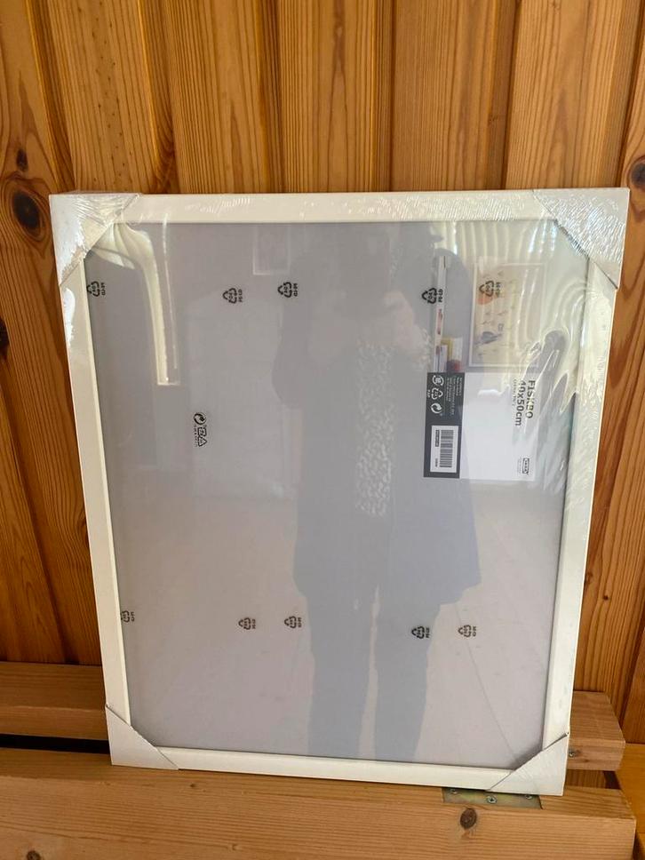 IKEA FISKBO fotolijst 40x50cm, wit, nieuw in verpakking, Huis en Inrichting, Woonaccessoires | Lijsten, Nieuw, 50 tot 75 cm, Minder dan 50 cm