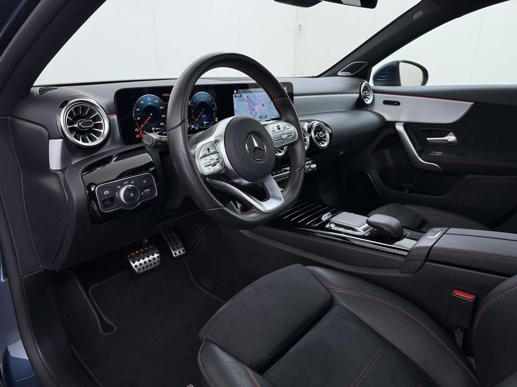 Mercedes-Benz A-klasse 250 e Premium | Burmester Surround Sy, Stof, Gebruikt, 4 cilinders, 16 kWh