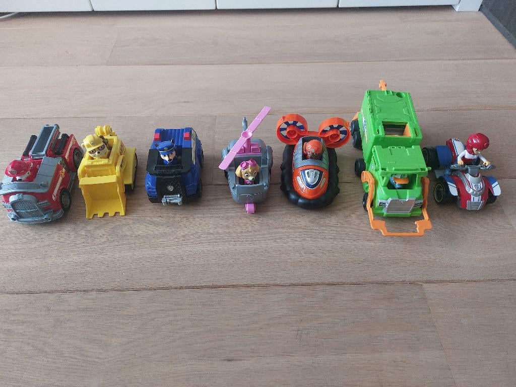 10 Paw Patrol voertuigen + Pups + Ryder, Ophalen of Verzenden, Zo goed als nieuw