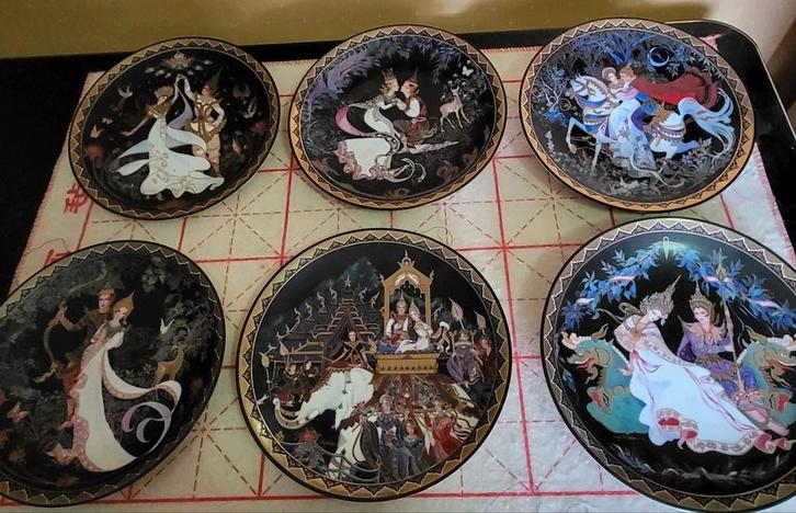 Zes Thaise sierborden, Antiek en Kunst, Antiek | Schalen, Ophalen of Verzenden