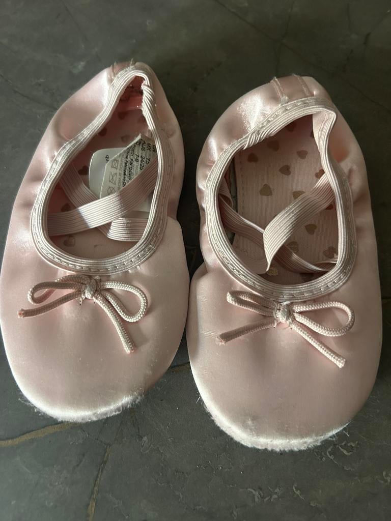 Roze balletschoentjes maat 24/25, Sport en Fitness, Ballet, Ophalen of Verzenden, Zo goed als nieuw, Schoenen