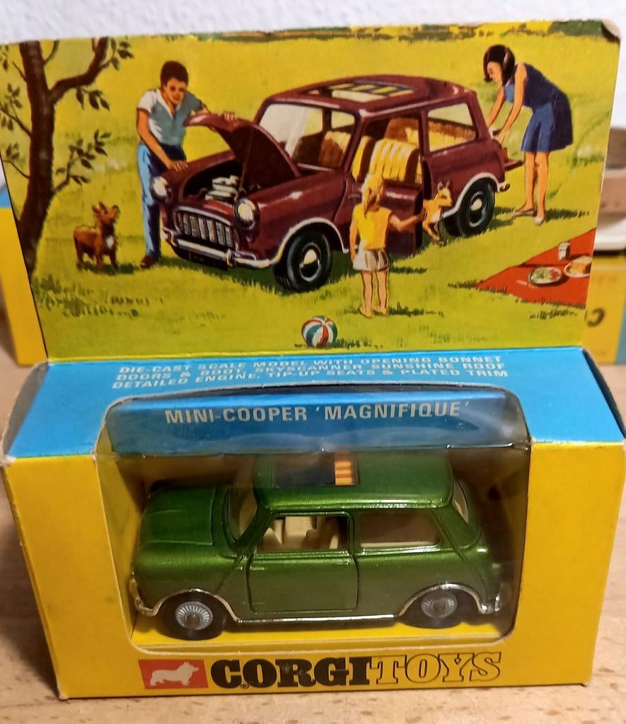 Corgi 303 - Mercedes Benz 300SL Roadster - Miniature Ancienne - Époque Dinky
