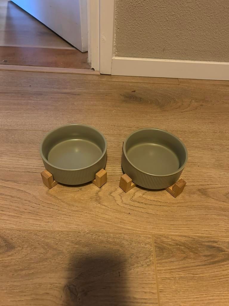 Voer- drinkbakje en kattenbak met schepje, Dieren en Toebehoren, Ophalen, Zo goed als nieuw