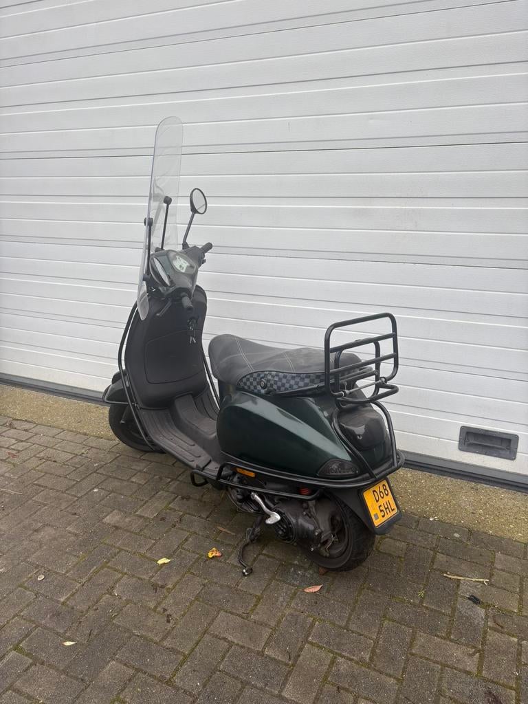 Vespa LX 50 Bromscooter - British Racing Green, Ophalen, Zo goed als nieuw, Benzine