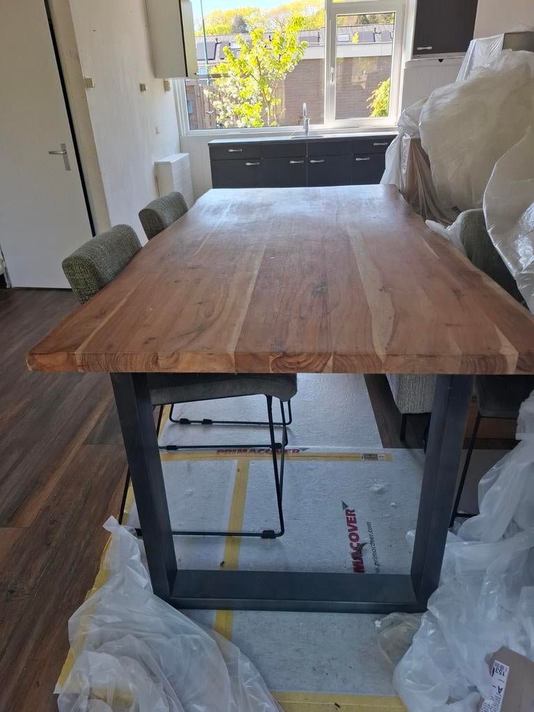 Houten eettafel met 4 hoge stoelen, Overige houtsoorten, Gebruikt, Industrieel, Modern, 150 tot 200 cm