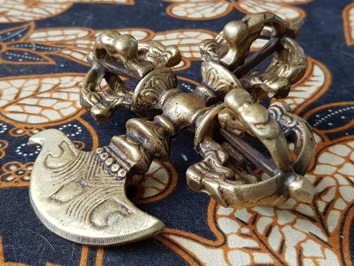 Mooie antieke Oosterse ceremoniële Dorje of Vajra van brons., Antiek en Kunst, Kunst | Niet-Westerse kunst, Ophalen of Verzenden