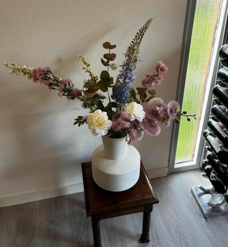 Pastelbloemen kunstbloemen boeket roze lila nieuw, Huis en Inrichting, Woonaccessoires | Kunstplanten en Kunstbloemen, Zo goed als nieuw