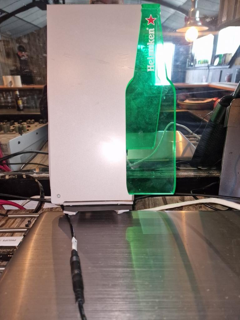 Heineken Lichtbak / Neon Lamp - Decoratieve Fles, Verzamelen, Merken en Reclamevoorwerpen, Gebruikt, Lichtbak of (neon) lamp, Ophalen
