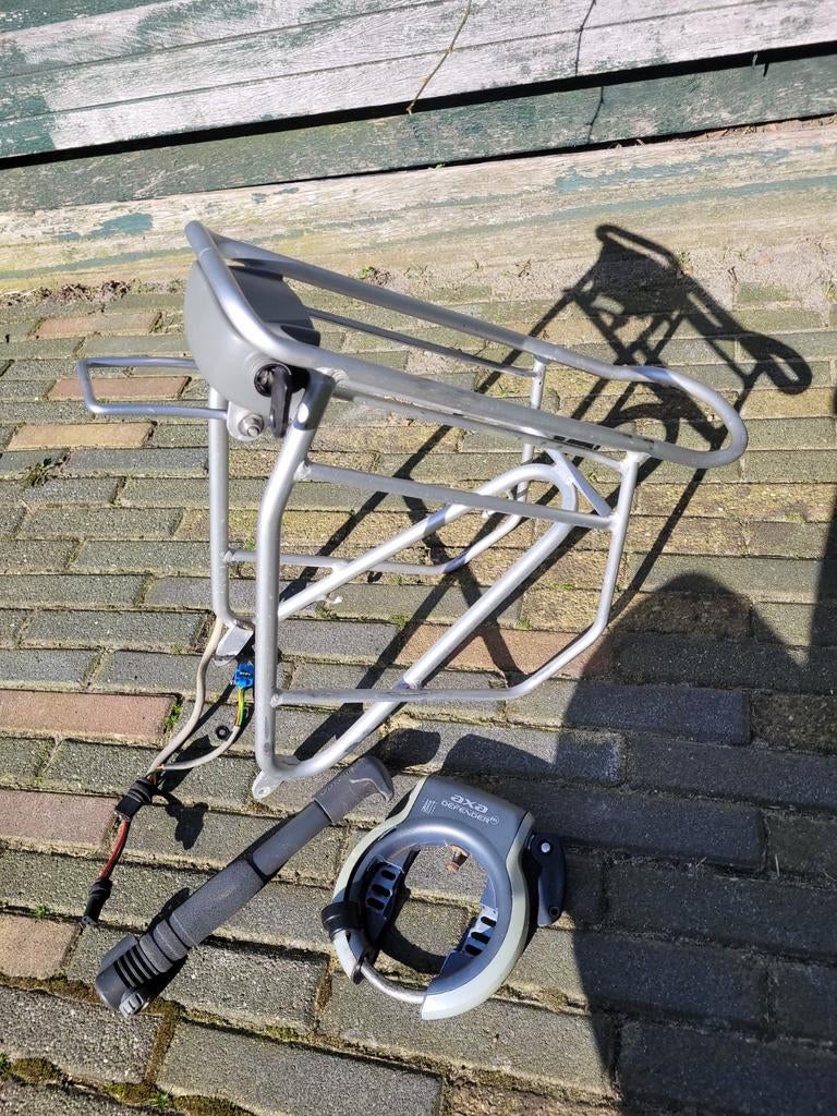Gazelle innergy bagagedrager met slot en 2 sleutels, Ophalen, Gebruikt