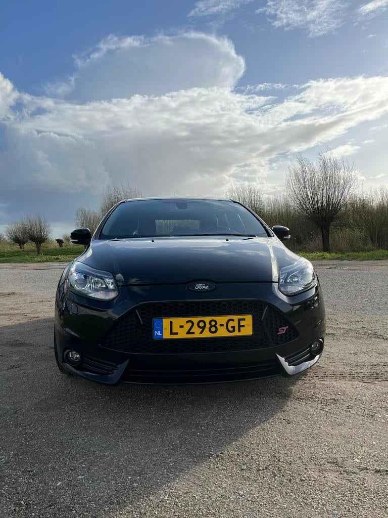 Ford Focus 2.0 Ecoboost ST 184KW 5-D 2013 Zwart, Voorwielaandrijving, Euro 5, Zwart, 4 cilinders