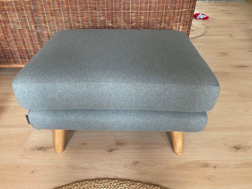 SOFACOMPANY Hocker Georg eucalytpus - 43hx68x54 cm, Huis en Inrichting, Ophalen, Zo goed als nieuw, Stof, Rechthoekig