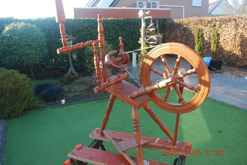 Spinnewiel hout, Hobby en Vrije tijd, Ophalen, Gebruikt, Spinnewiel