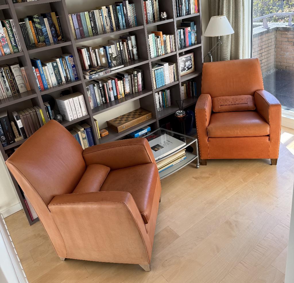 Set van twee leren Bench fauteuils, Huis en Inrichting, Fauteuils, Ophalen, Gebruikt, 75 tot 100 cm, Tijdloos klassiek