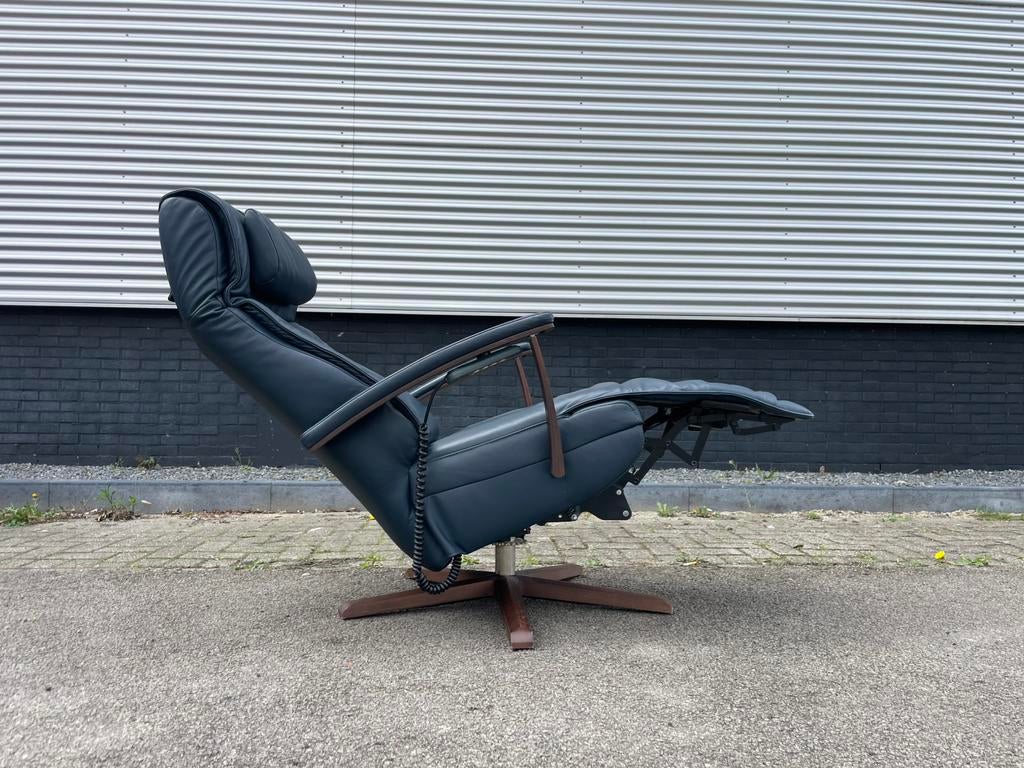 Luxe leren prominent stockholm sta op stoel / relax fauteuil, Huis en Inrichting, Fauteuils, Ophalen, Minder dan 75 cm, Zo goed als nieuw