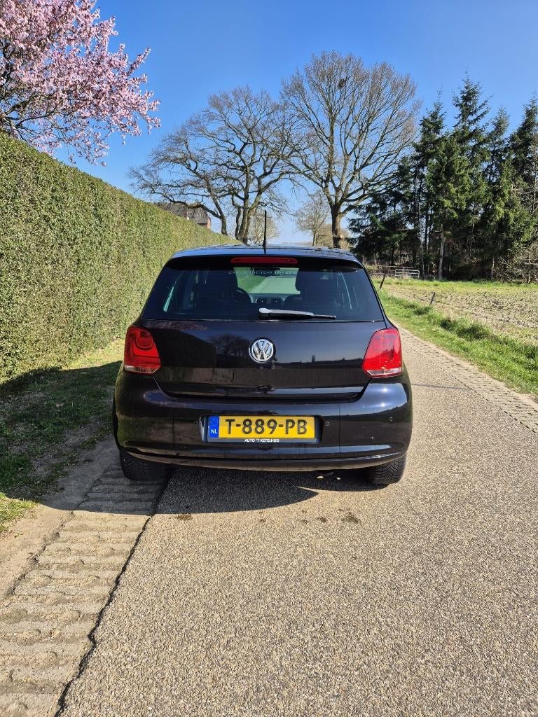 Volkswagen Polo 1.2 51KW 2010 Zwart, Auto's, Volkswagen, Voorwielaandrijving, 40 €/maand, Zwart, 1198 cc