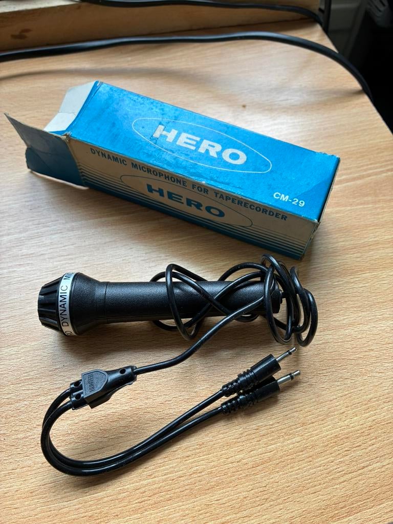 Microfoon Hero, vintage, Muziek en Instrumenten, Microfoons, Ophalen of Verzenden, Zo goed als nieuw