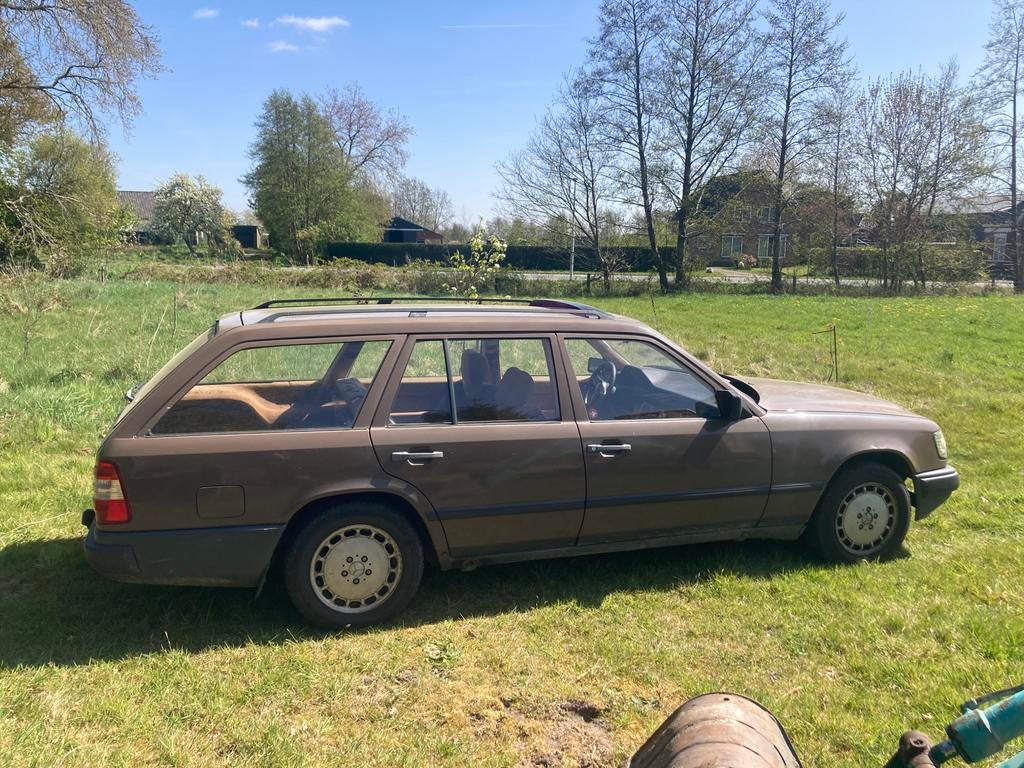 Mercedes-Benz Mercedes 1987 Bruin, Beige, 1435 kg, 23 km/l, Stationwagon