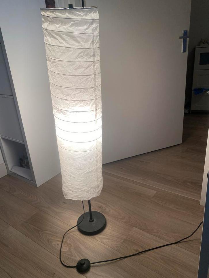 IKEA vloerlamp papier –HOLMO stijl –staande lamp –sfeerlicht, Huis en Inrichting, Lampen | Vloerlampen, Gebruikt, 100 tot 150 cm
