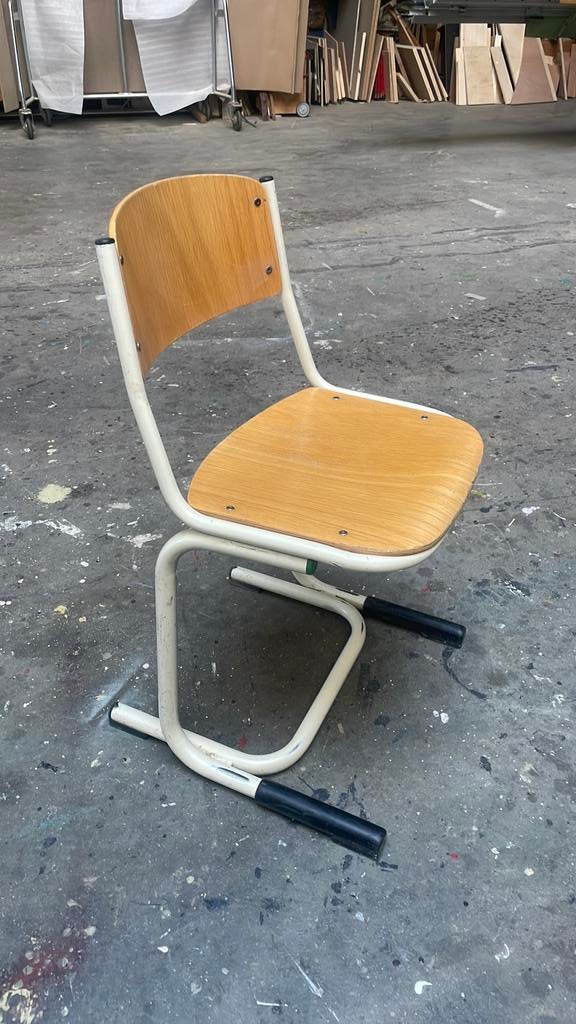 5 kinder schoolstoeltjes, Huis en Inrichting, Stoelen, Ophalen, Gebruikt, Wit, Metaal