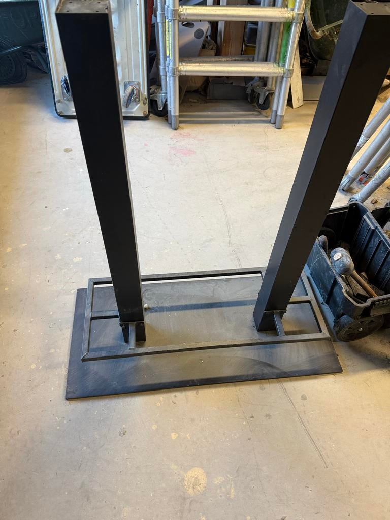 Bartafel onderstel, Huis en Inrichting, Tafelonderdelen, Ophalen, Tafelpoot, Gebruikt, Idk