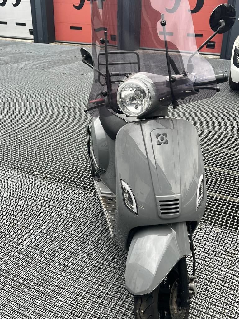 Scooter agm