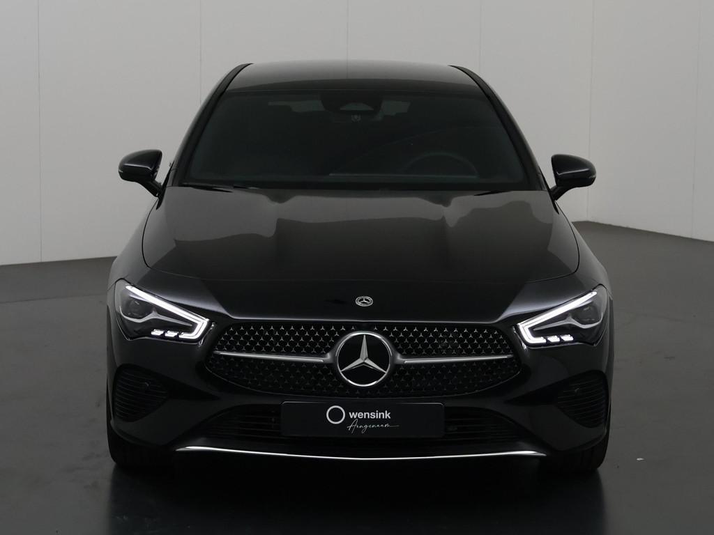 Mercedes-Benz CLA 180 Shooting Brake Star Edition Luxury Lin, CLA, Gebruikt, 4 cilinders, Zwart