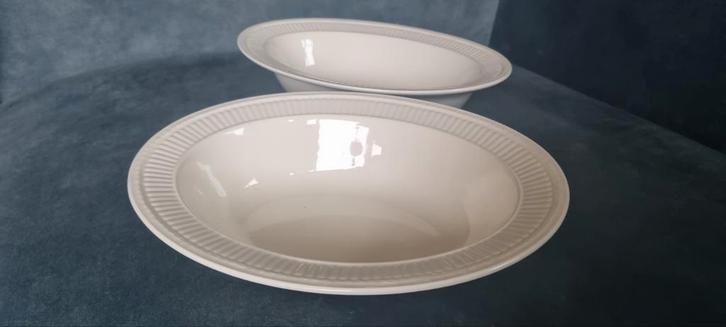 Edme wedgwood  Crème Witte schalen e.p.st., Huis en Inrichting, Keuken | Servies, Nieuw, Schaal of Schalen, Wedgwood, Aardewerk