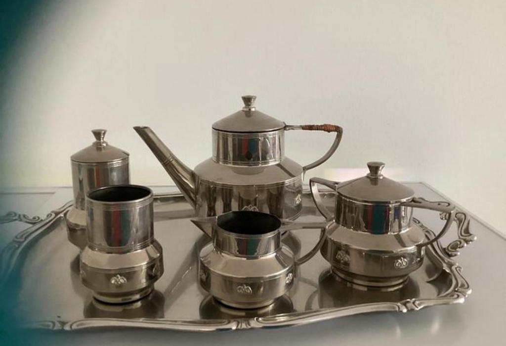 J.N. Daalderop&Zn, Tiel, 6 delig servies. Gaaf en compleet., Antiek en Kunst, Antiek | Servies compleet, Ophalen of Verzenden