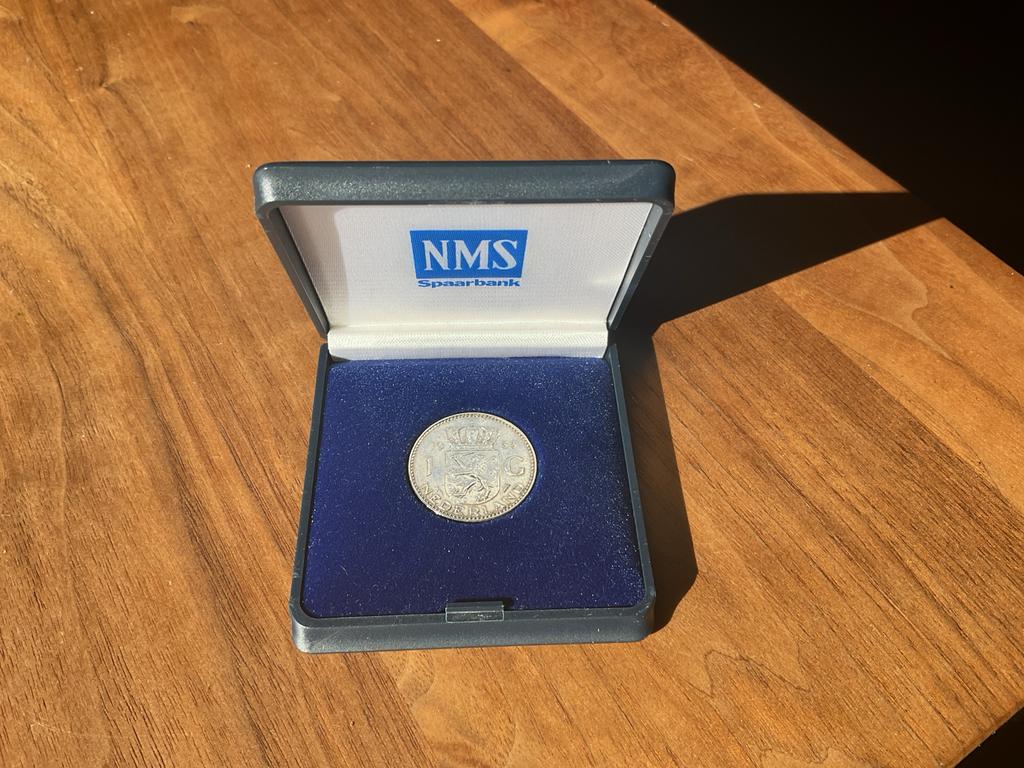 Zilveren gulden Juliana in cassette, 1 gulden, Koningin Juliana, Zilver, Ophalen of Verzenden