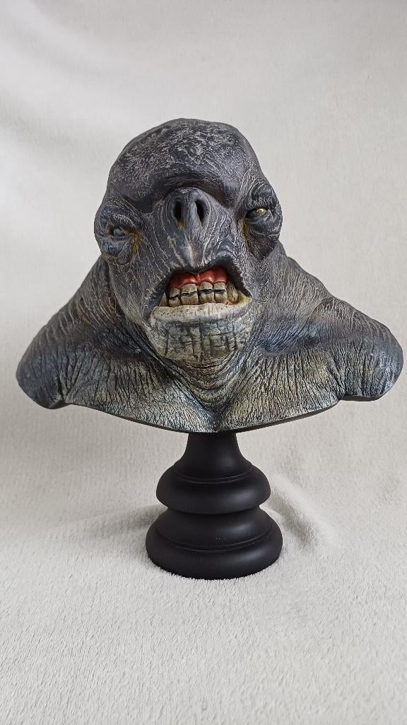 WETA/Sideshow LOTR Bust Cave Troll, Ophalen of Verzenden, Zo goed als nieuw, Beeldje of Buste