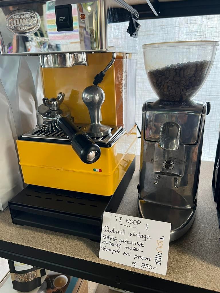 Prachtig gele Quickmill espresso machine & bonenmaler, Ophalen of Verzenden, Zo goed als nieuw