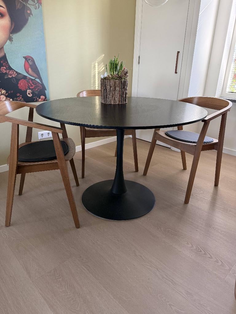 Zwarte ronde eettafel, Ophalen, Gebruikt, Rond, Vier personen