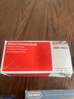 Diverse sloten en cilinders, nieuw in doos, Ophalen of Verzenden, Nieuw, Overige materialen, Slot