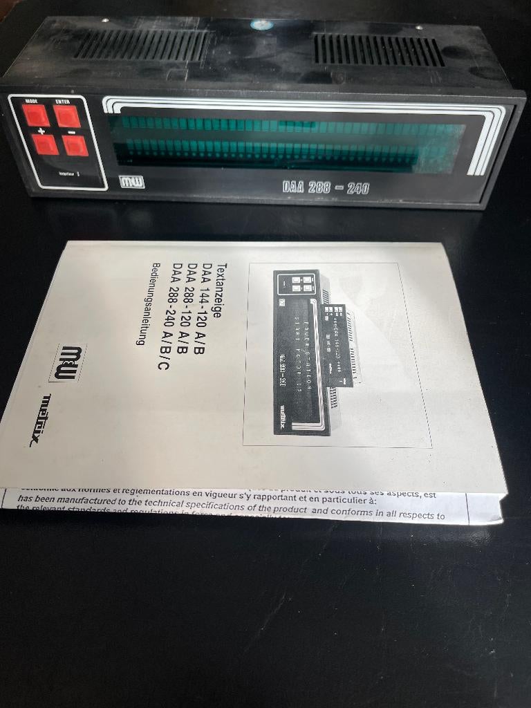 Tekst weergave display DAA-288-240 + boek, Ophalen of Verzenden, Gebruikt