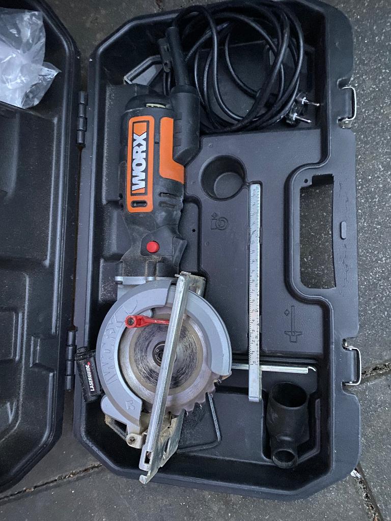 Worx Cirkelzaag Gesnoerd WX427, Doe-het-zelf en Verbouw, Gereedschap | Zaagmachines, Ophalen, Cirkelzaag, Worx, 600 tot 1200 watt