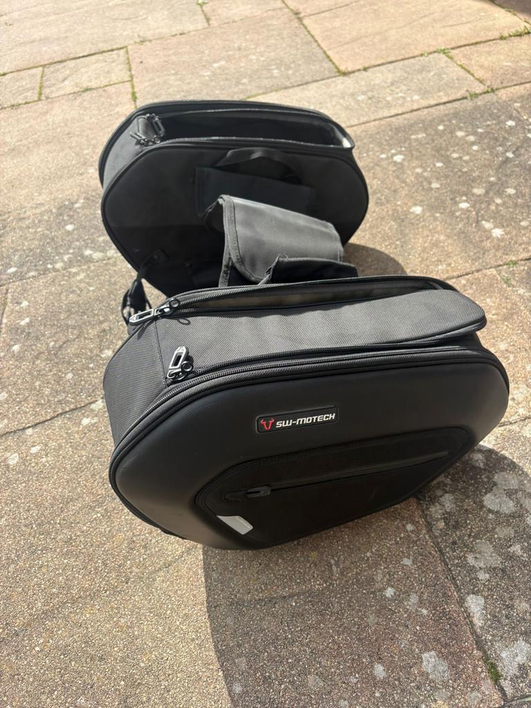 SW-Motech zadeltassen voor honda cbr650r, Motoren, Ophalen of Verzenden, Gebruikt