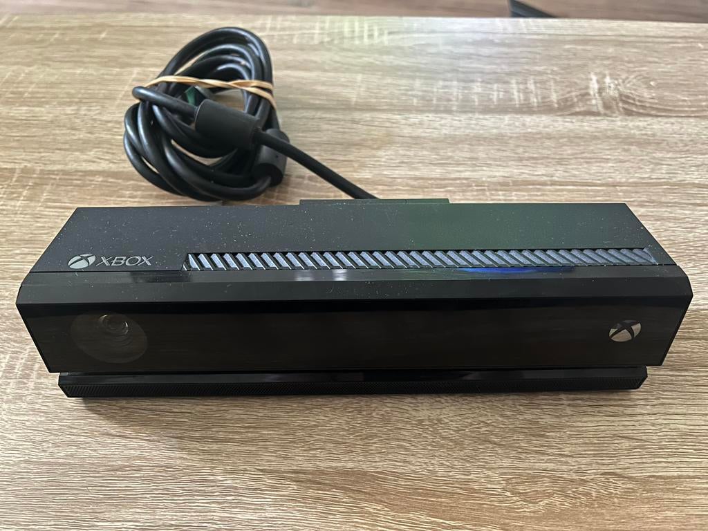 Kinect 2.0 Sensor - Xbox One, Ophalen of Verzenden, Zo goed als nieuw, 250 GB, Met 1 controller