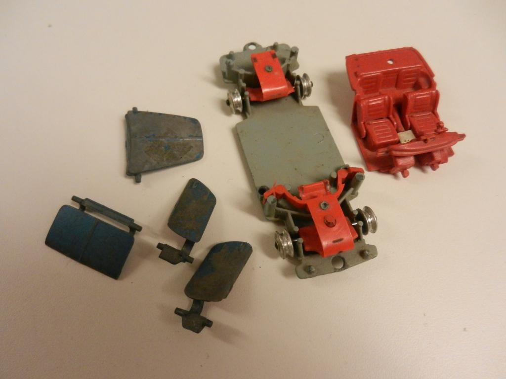 Veel ORIGINELE Corgi Toys onderdelen. , Ophalen of Verzenden, Gebruikt, Auto, Corgi