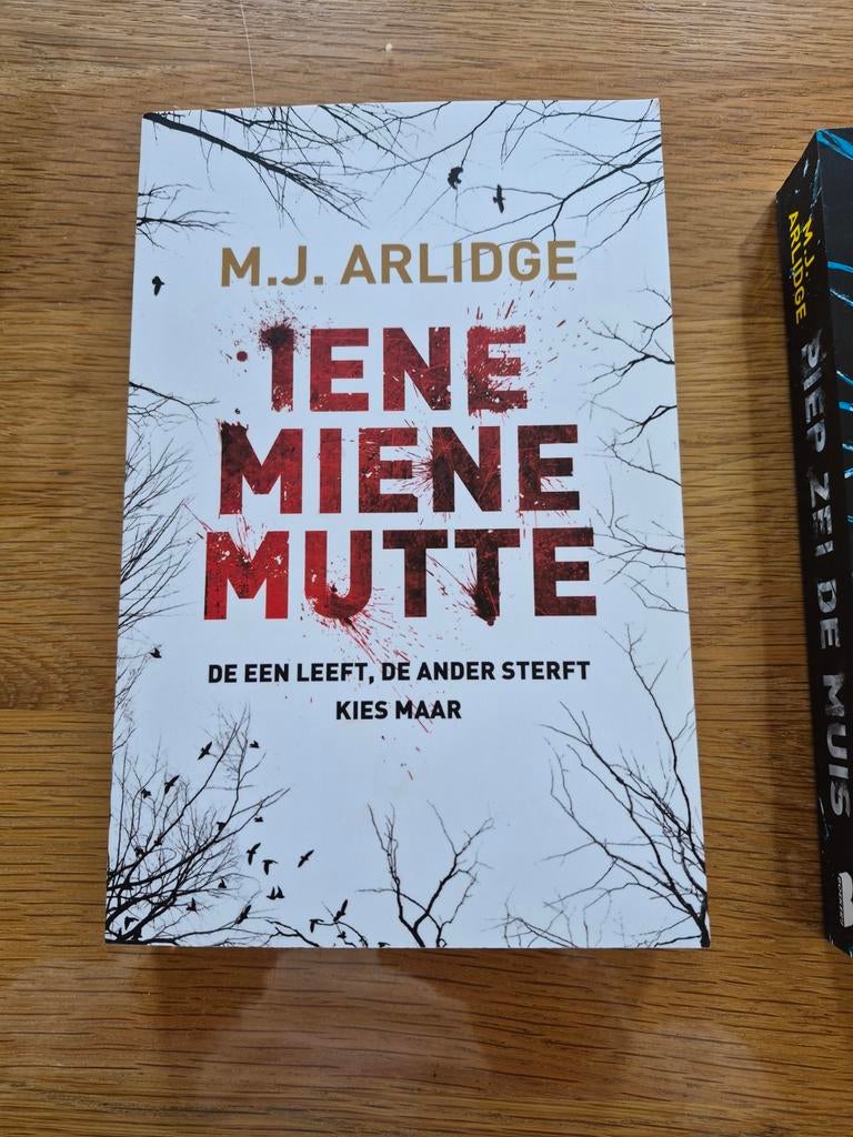 M.J. Arlidge - Iene Miene Mutte & Piep zei de Muis (thriller, Boeken, Ophalen, Gelezen, M.J. Arlidge