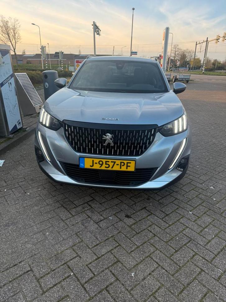 Peugeot 2008 1.2 Puretech 130pk Eat8 2020 Grijs NAP, Auto's, Peugeot, Particulier, Benzine, Euro 6, A, SUV of Terreinwagen, Automaat