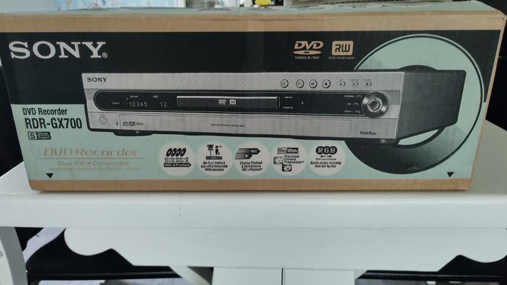 Sony DVD Recorder RDR-GX700 - Nieuw in doos, ongebruikt, Audio, Tv en Foto, Dvd-spelers, Nieuw, Dvd-recorder, Sony, Ophalen