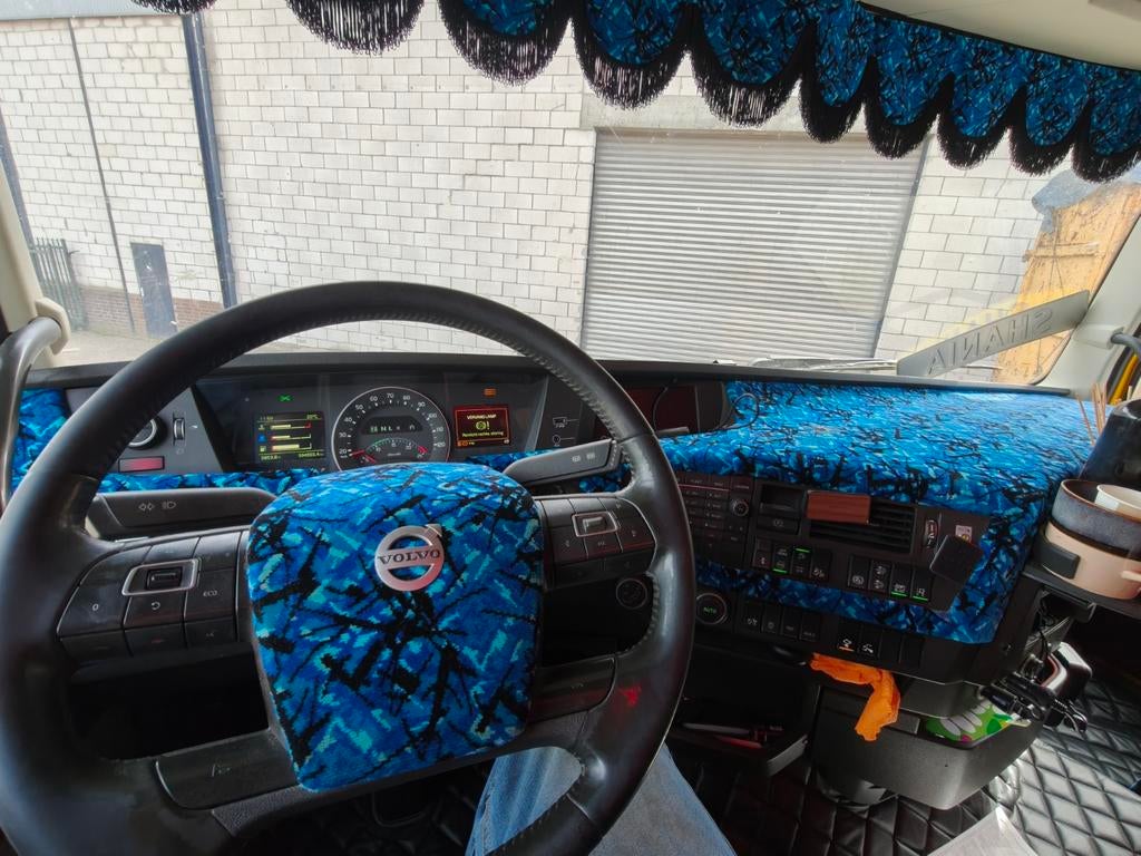 Volvo fh4 dashboard plus gordijnen blauw deens/zwart, Ophalen of Verzenden, Volvo
