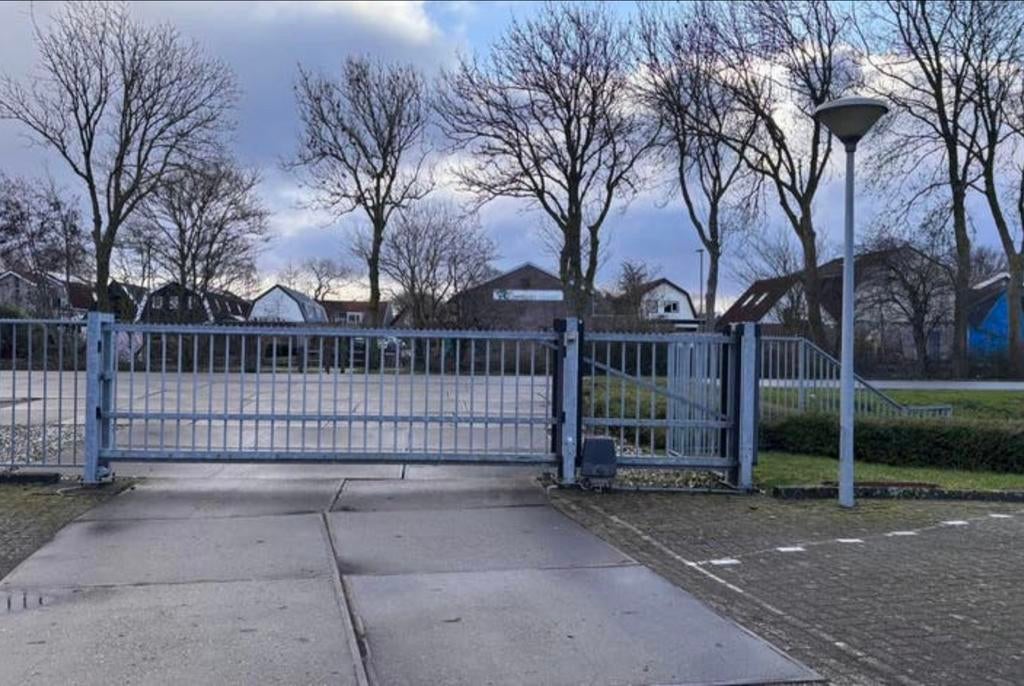 Handmatige Poort 4m breed, Ophalen, Met poort, Gebruikt, Spijlenhekwerk