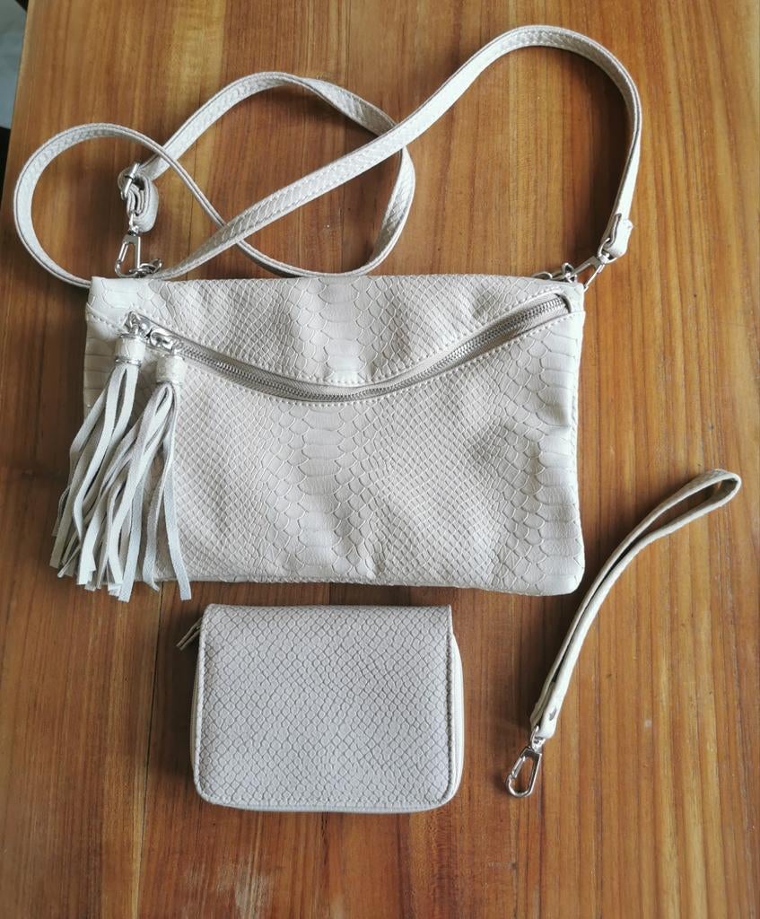 Nieuw: Ibiza/boho stijl tasje met portemonnee
Crocoprint, Ophalen of Verzenden, Nieuw, Avondtasje