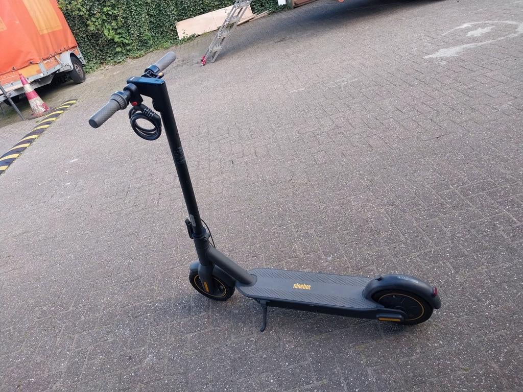 Segway Ninebot Max G30 elektrische step, Fietsen en Brommers, Steps, Gebruikt, Elektrische step (E-scooter), Ophalen
