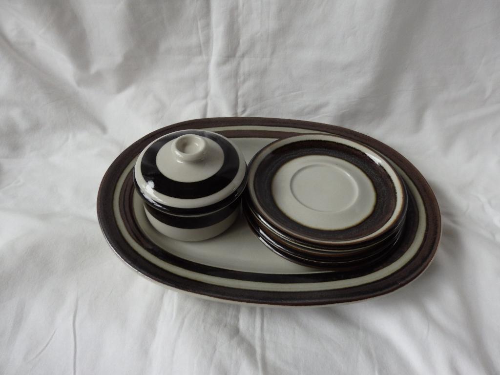 Vintage Arabia Karelia suikerpot serveerschaal schoteltjes, Ophalen of Verzenden